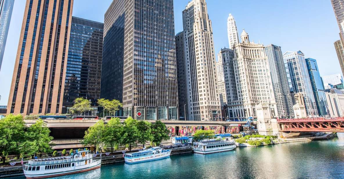 Chicago's Modern Skyscrapers Guided Walking Tour - IBM Building: steel-and-glass ideas made tangible