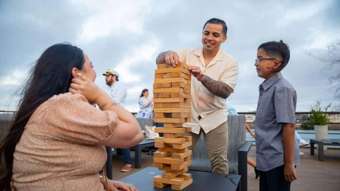 City Cruises Chicago: Lake Michigan Fireworks Dinner Cruise - Getting to the Boat: Navy Pier Check-In Made Simple