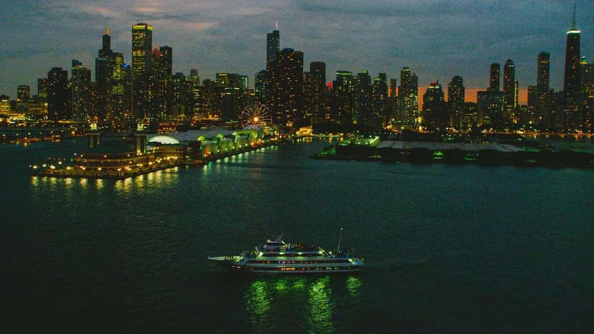 City Cruises Chicago: Lake Michigan Fireworks Dinner Cruise - Practical Tips: Dress Code, ID, and Smoking Rules