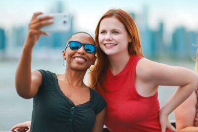 City Cruises Chicago: Signature Brunch Cruise on Lake Michigan - Cruising in and out of Navy Pier: the 3,300-foot highlight
