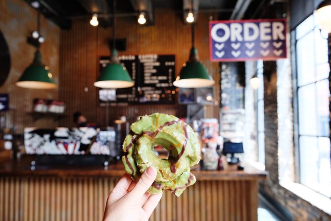 Delicious Donuts & Sweet Treats: West Loop Walking Tour - A 2-Hour Donut Route Through Chicagos West Loop