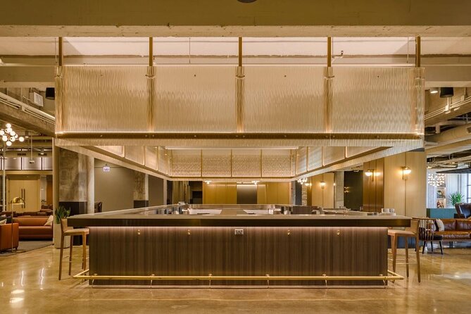 Explore the Historic Old Post Office in Chicago - Getting oriented at 433 W Van Buren St
