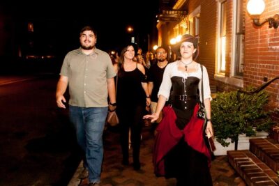 Haunted Chicago Booze and Boos Ghost Walking Tour - Lincoln Park in motion: Dillinger lore and spooky corners along the route