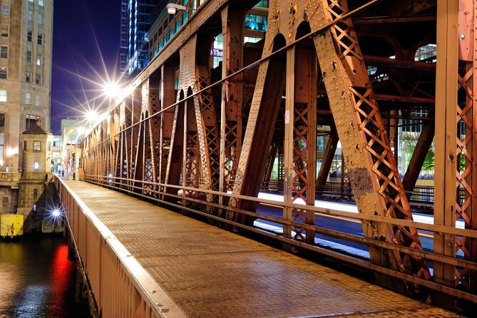 Haunted Chicago Exploration Game and Tour - Start at Chicago History Museum: First Clue, First Sense of Place