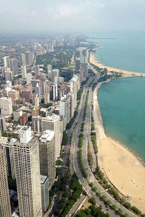Lake Michigan Fireworks Cruise in Chicago - The Chicago Lock Wait: The One Timing Issue You Should Expect