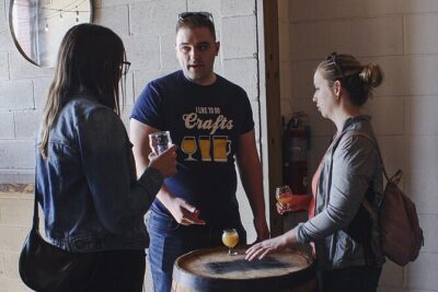 Oktoberfest Walking Brewery Tour in Malt Row - Stop 1: Dovetail Brewery and the Guided Hefeweizen Tasting