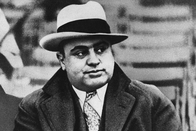 Private Al Capone Gangster Tour in Chicago - The Loop: Dillinger, Capone’s motorcade moment, and the Valentine’s Day Massacre site
