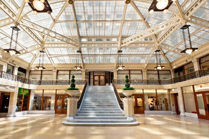Private Chicago Architecture Tour - Stop 4: Millennium Park and Cloud Gate Photo Time