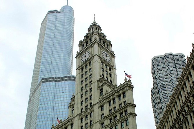 Private Chicago Architecture Tour - Tour Day Logistics: Pickup, Mobile Tickets, and Masked Guides