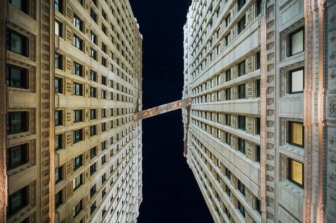 Private Chicago Architecture Walking Tour - A money-and-meaning Loop walk in 3 hours