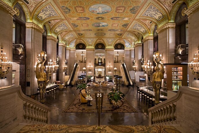 Private Chicago Architecture Walking Tour - Stop 1: Marquette Building, speculative offices and investor math