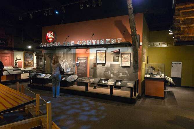 Private Chicago History Museum Tour - Bernie’s Local Style: Funny, Thorough, and Built for Questions