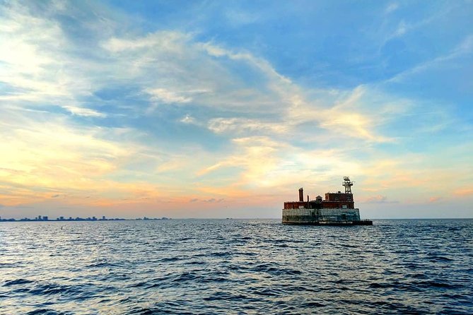 Private Sailing on Beautiful Lake Michigan - Navy Pier, Chicago - Bluetooth Music, Clean Deck Time, and Real Captain Energy