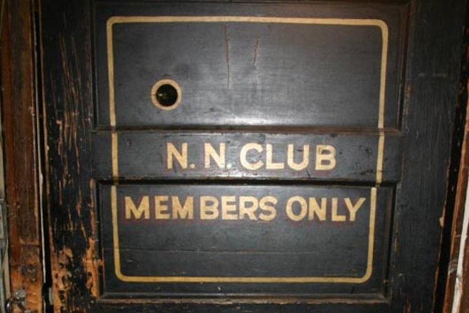 Private Speakeasy Pub Crawl in Chicago with Local Historian - Prohibition storytelling that feels practical, not just theatrical
