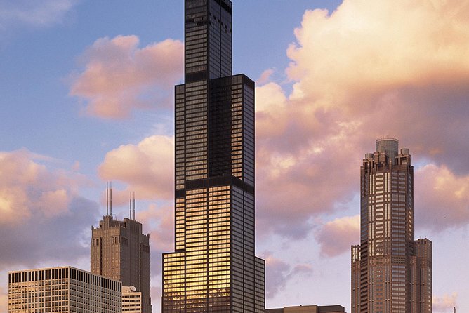 Skydeck Chicago: Pie in the Sky VIP Dinner at Willis Tower - Price and value: what $154 buys you (and what it doesn’t)