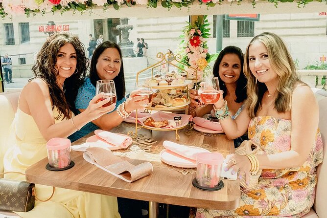 Tea Around Town: Chicago Tea Experience & City Sights - Grant Park fountains and Chicago’s “front yard” views