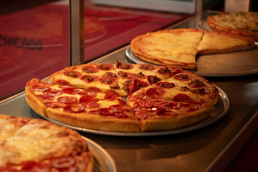Total Chicago: Food, History and Architecture Tour - Start at the Chicago Theatre, then head underground