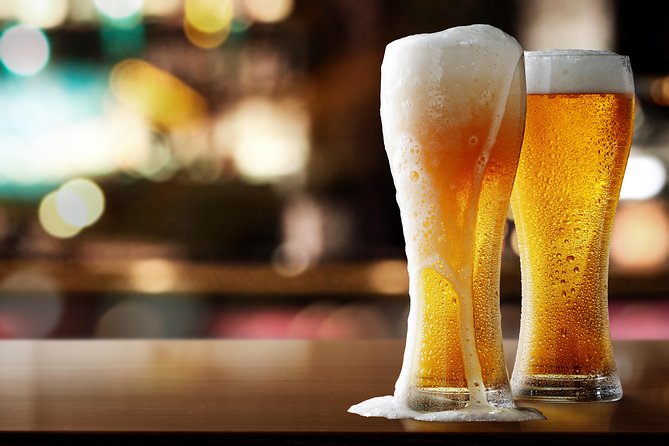 Walking Tour: Historic Chicago Pubs in River North and the Loop - Stop 4: The Green Door Tavern and the speakeasy tease