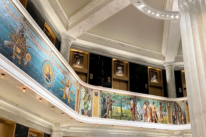 Walking Tour: Historic Chicago Pubs in River North and the Loop - Stop 1: The Marquette Building makes the walking tour feel like more than bar hopping