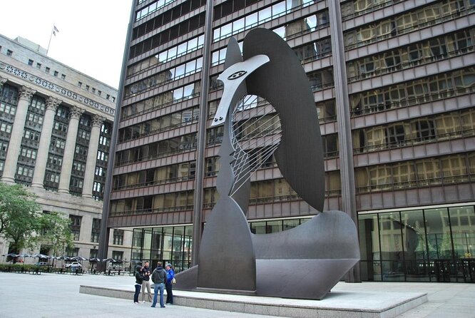 Your Way or the Highway: 2-hour Customized Private Walking Tour in Chicago - Start at Pioneer Court, finish somewhere else: timing that works